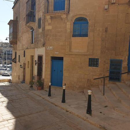 Vila Tifkira Birgu Exteriér fotografie