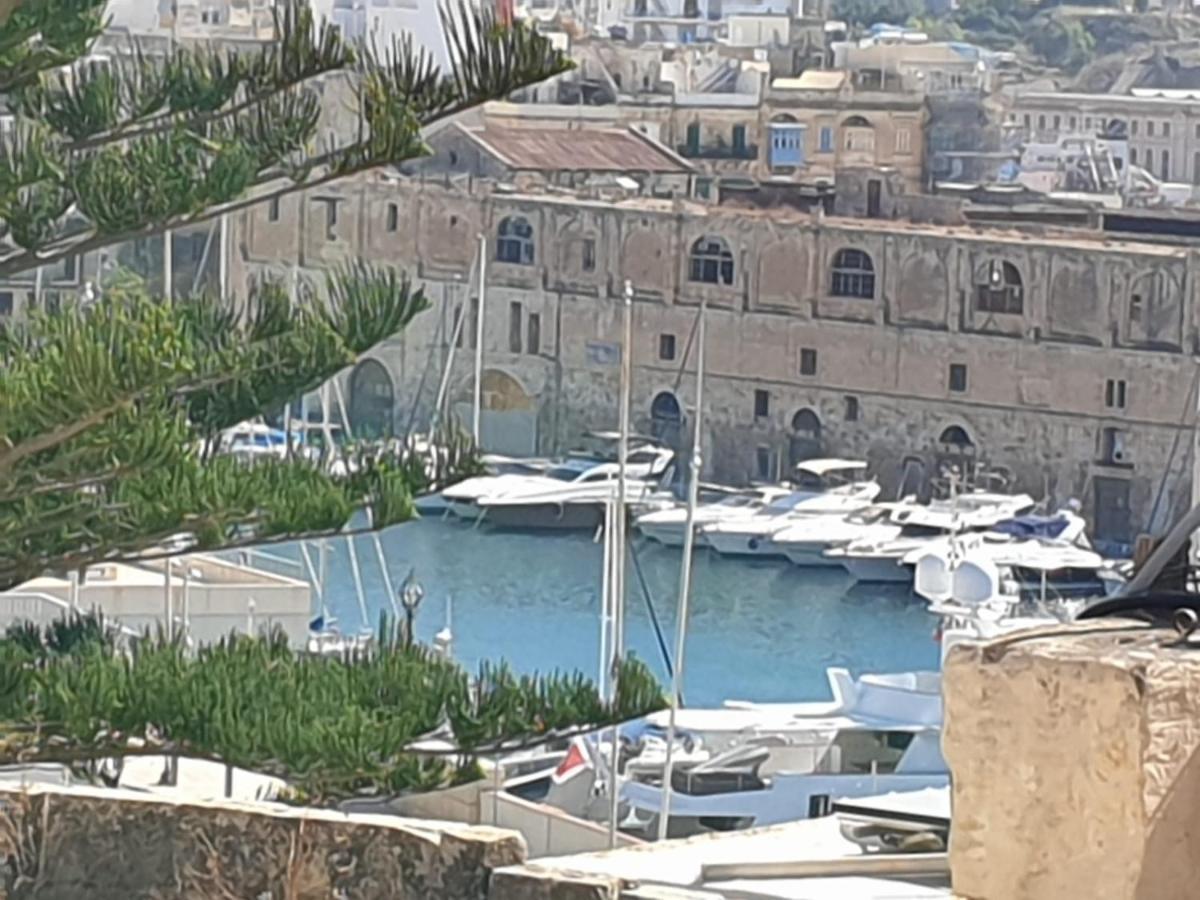 Vila Tifkira Birgu Exteriér fotografie